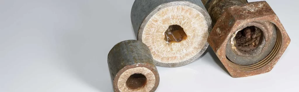 Cặn vôi tích tụ trong đường ống
